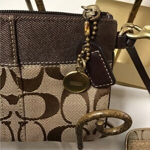 Coach Signature C w/2 hangtags 1 medallion 1 leather